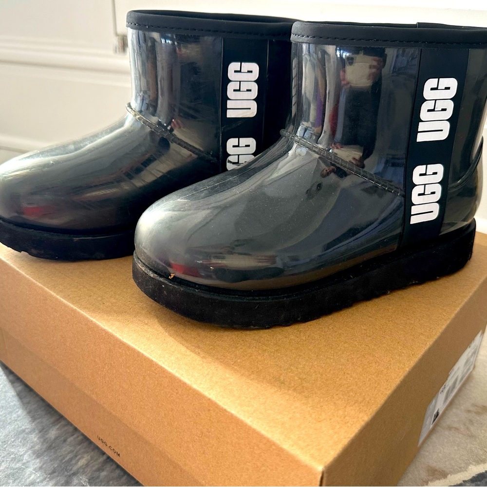 UGGS Black Classic clear Mini II